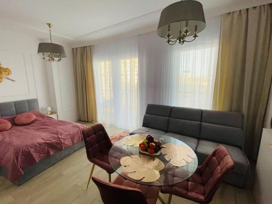 Gustowny Apartament Na Woli Warsaw Exterior photo